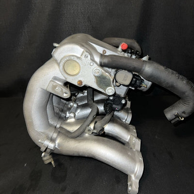 Toyota Tacoma Intake Manifold 2.7L & 2.4L W Throttle Body 00-04 (22210-75250) AT