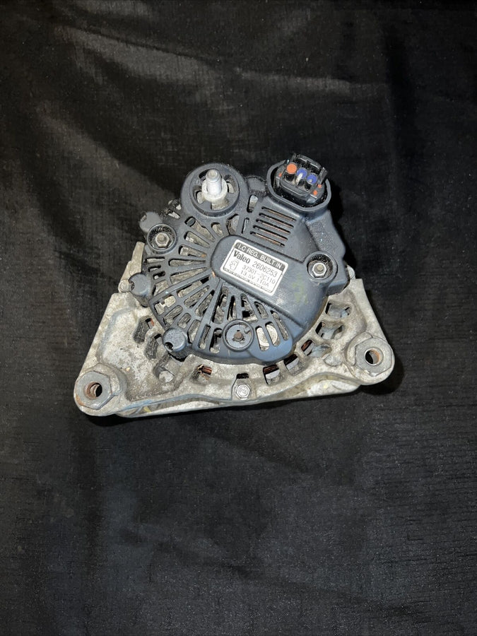 Hyundai Genesis Altenator 2.0L Turbo 2013-2014 37301-2c110)