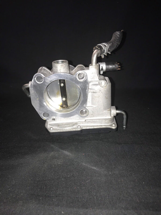 Toyota Camry, Solara Scion Tc Throttle Body 22030-28070 2002-2010