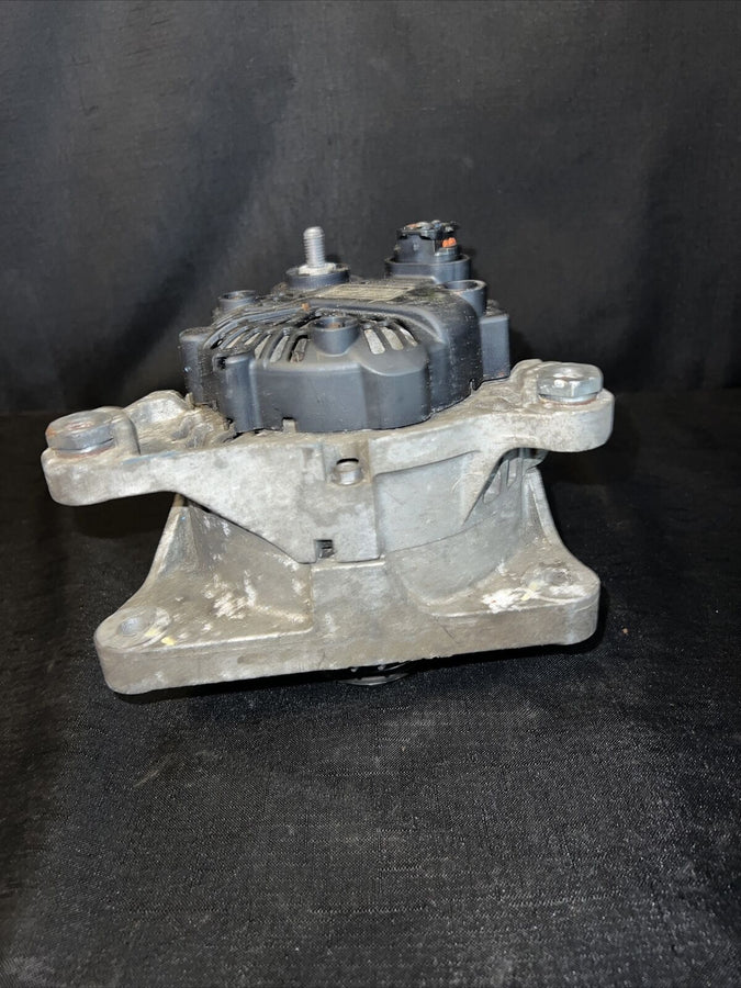 Hyundai Genesis Altenator 2.0L Turbo 2013-2014 37301-2c110)