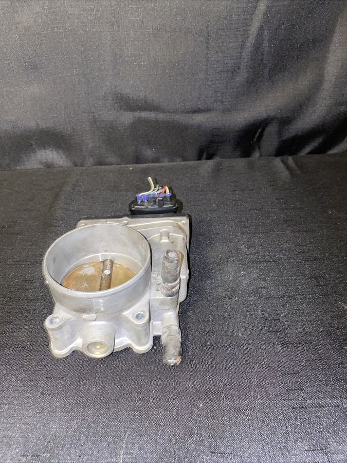 Toyota Tundra Sequoia 4.7L 2UZFE Throttle Body Assy OEM 22030-0F010 (04-10) OEM