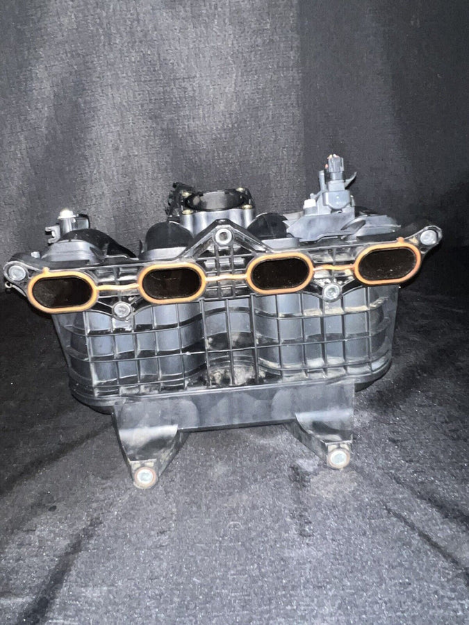 Toyota Tacoma Intake Manifold 2.7l (17120-0C020) OEM 2005-2015