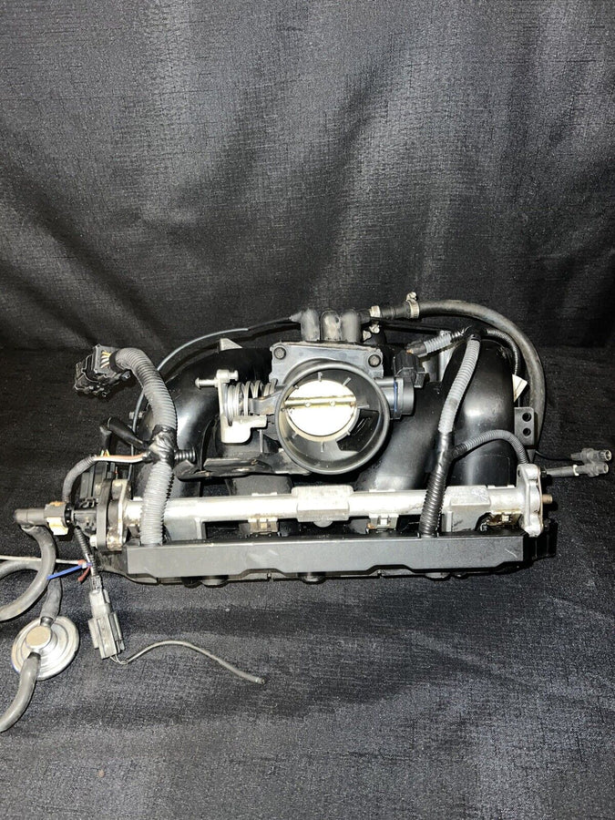 Ford Maverick 2.0L Intake Manifold w/ Throttle body 2002-2003