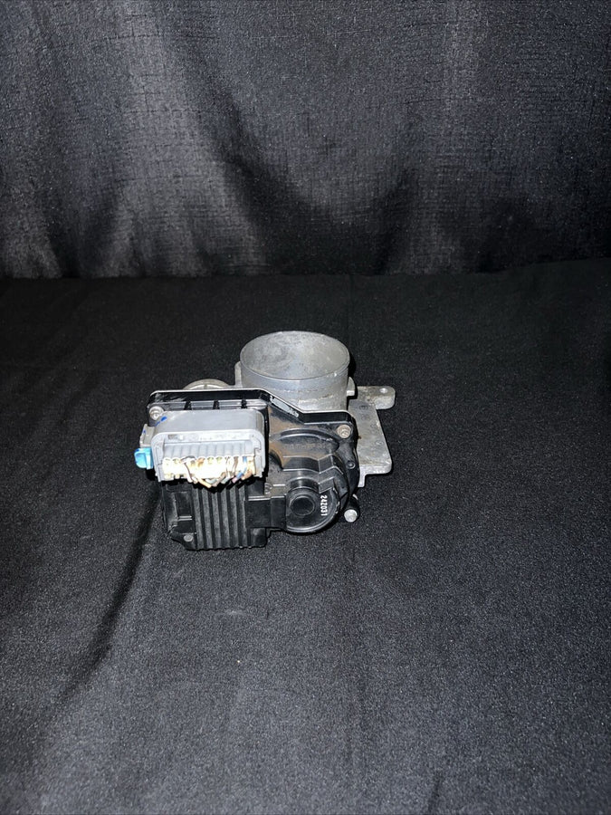Saturn Vue Throttle Body OEM ( 236 1O6-B2) (2004-2007)