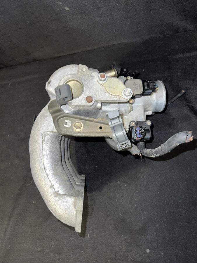 Toyota Tacoma 2.4L Throttle Body Assembly 22210-75240 Oem 2000-2004