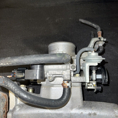 Toyota Tacoma 2.4L Throttle Body Assembly 22210-75240 Oem 2000-2004
