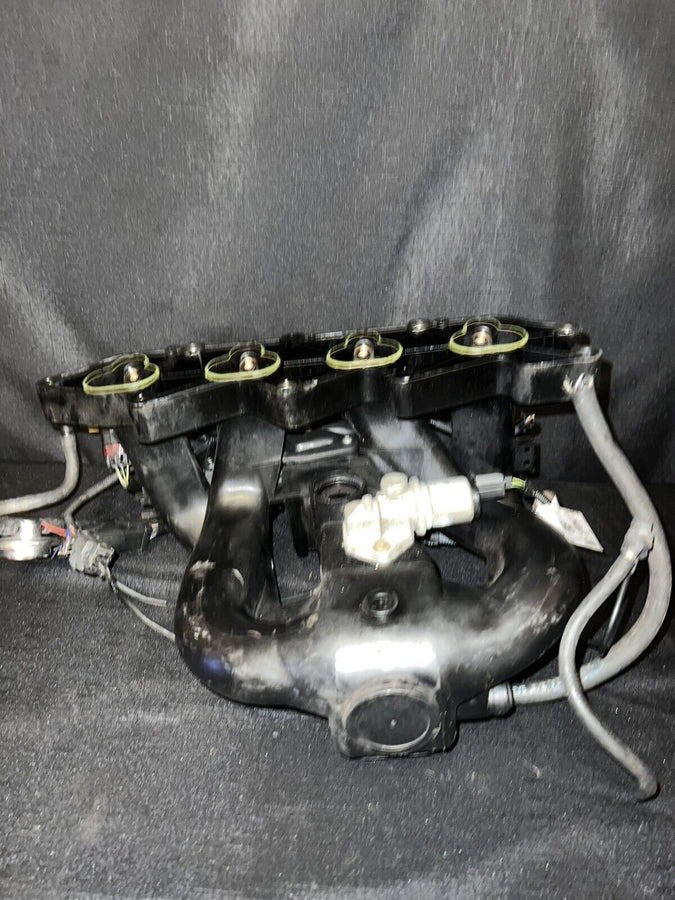 Ford Maverick 2.0L Intake Manifold w/ Throttle body 2002-2003